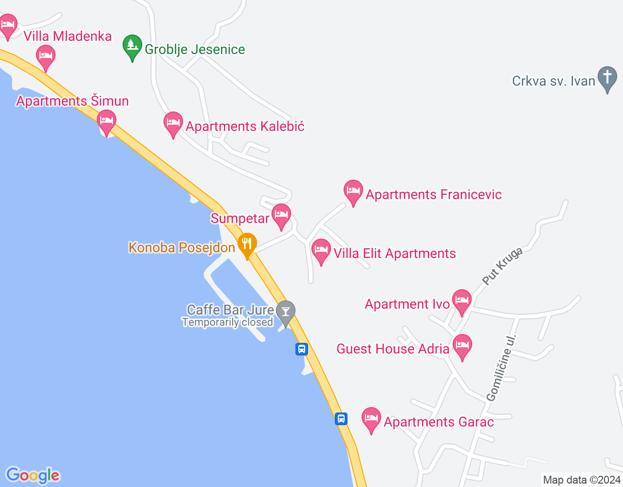 Nearby it is possible to find bars and restaurants, grocery stores, bakeries and beaches. Everything is on walking distance. - 43.45134403 16.62744985